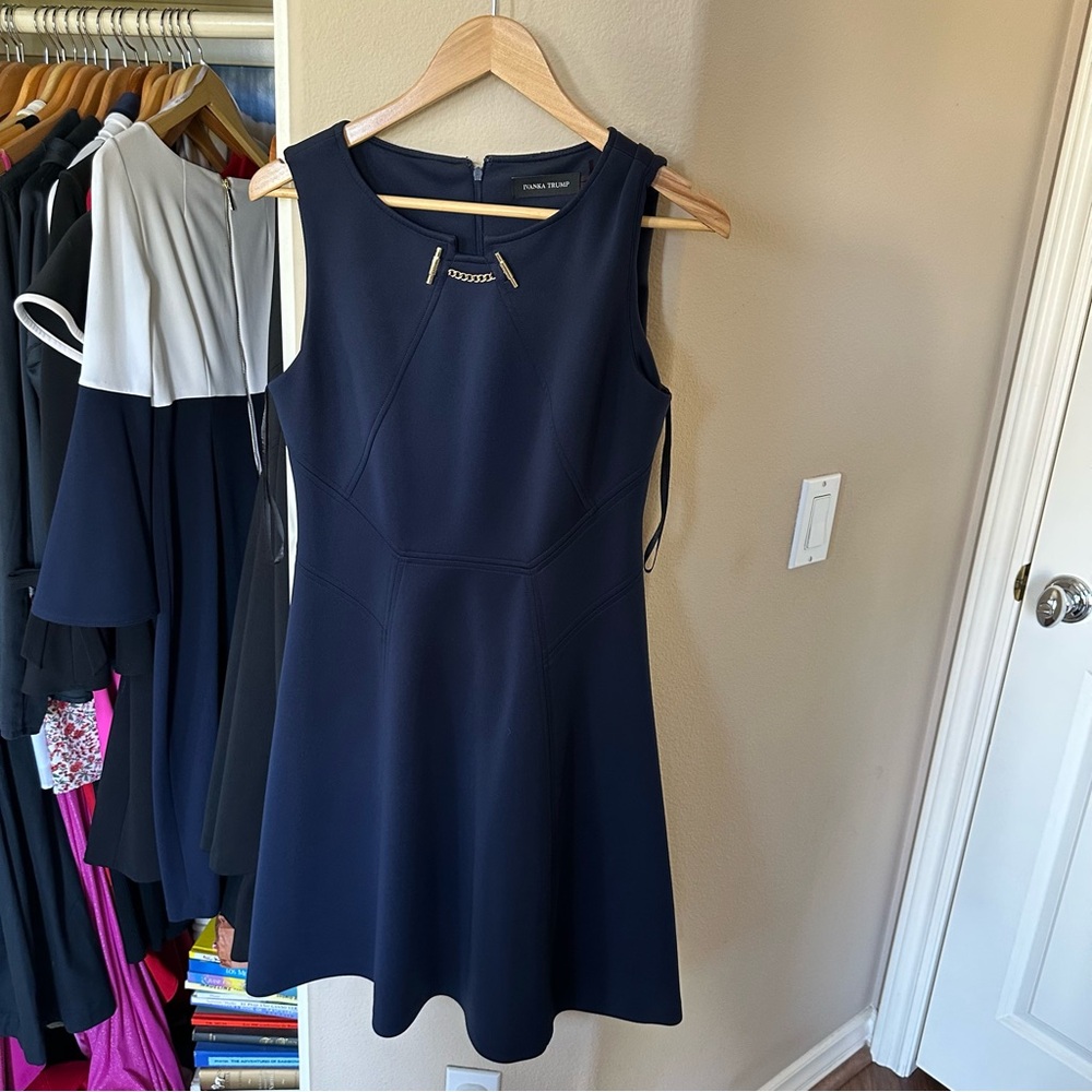 Ivanka Trump Blue Sleeveless Scoop Neck Sheath Dress